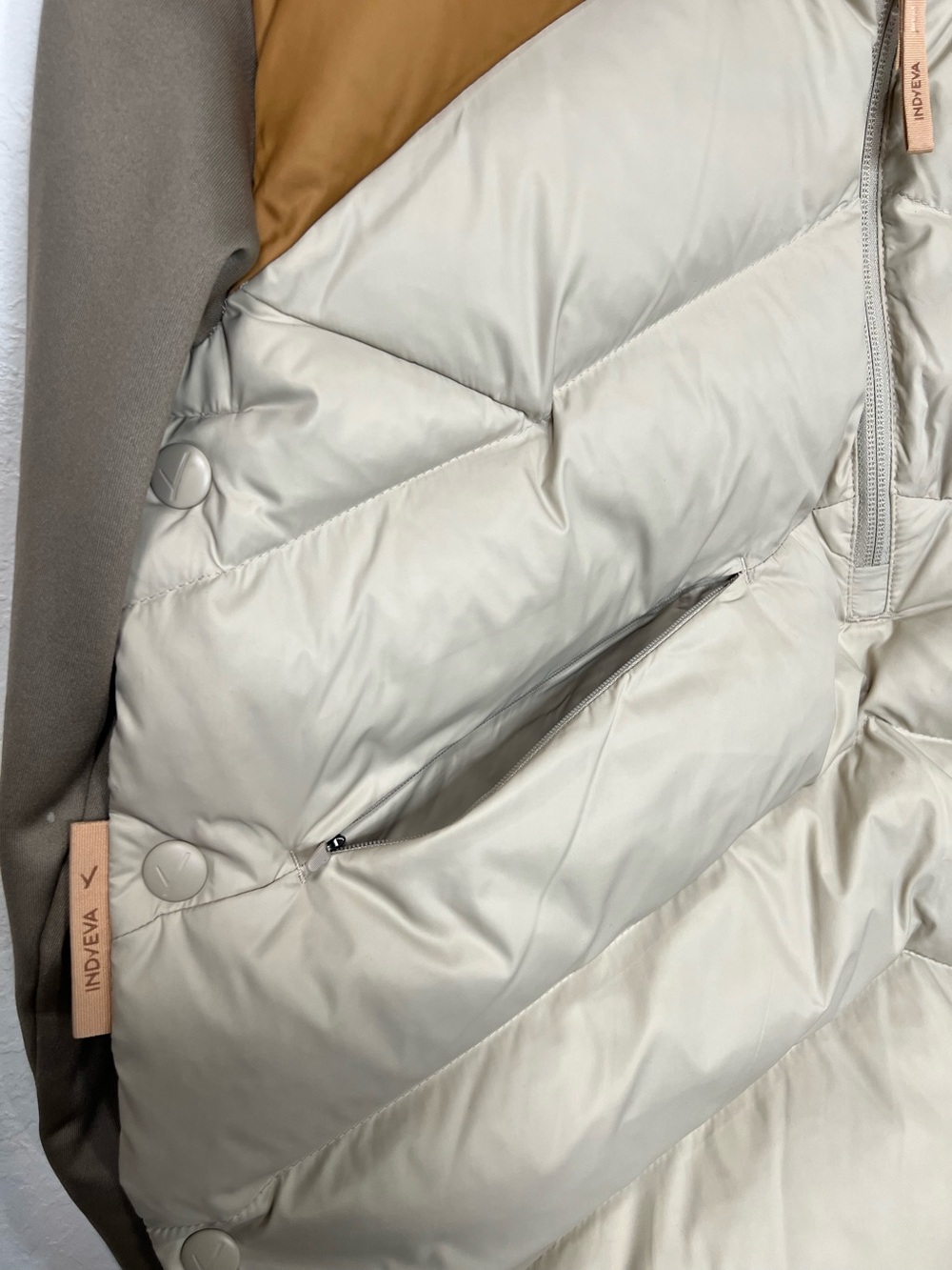 Indyeva Huvila Pullover Puffer Jacket - Picture 10 of 16